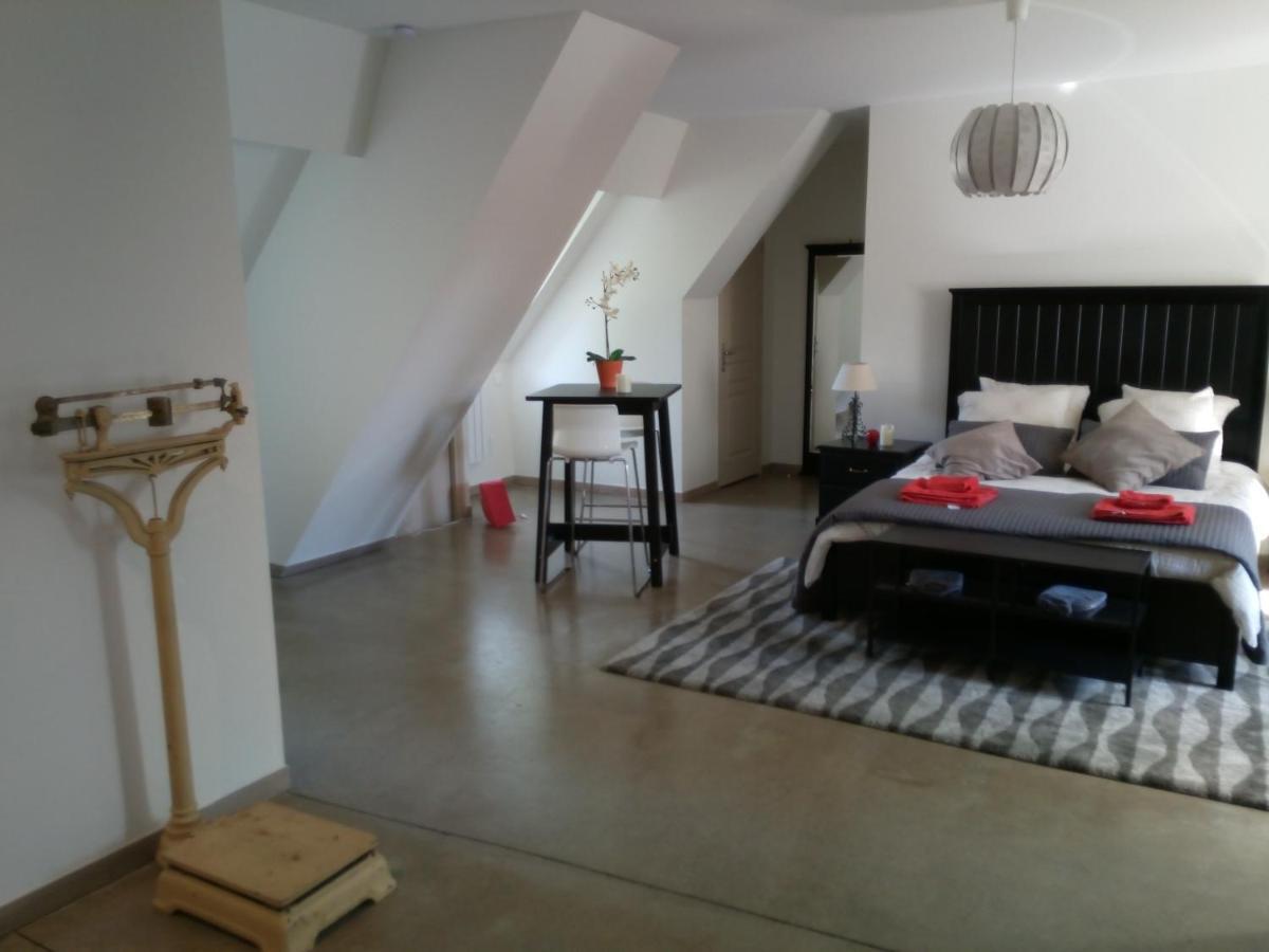 Hotel Chateau De St Alyre Sanssat Exterior foto